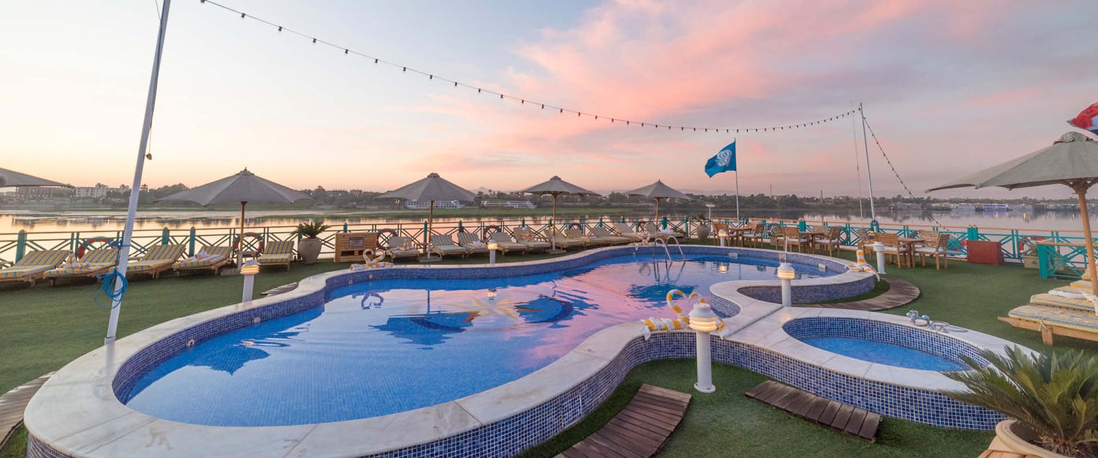 Deluxe Nile cruise ship